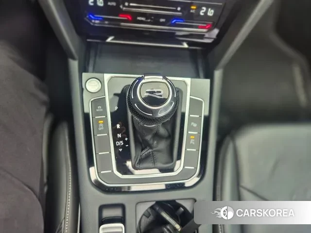 Volkswagen Arteon 2022 Белый из Кореи, фото 2