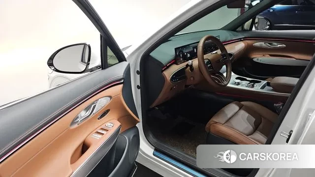 Genesis GV70 2024 Белый из Кореи, фото 2