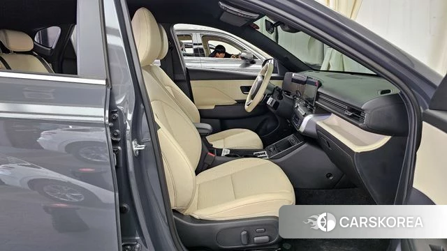 Hyundai Kona (SX2) 2024 Серый из Кореи, фото 2