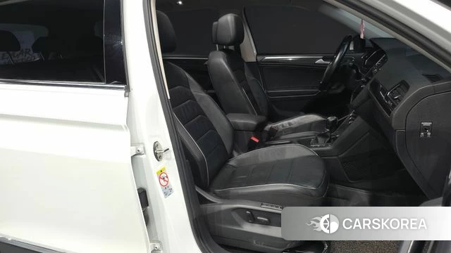 Volkswagen Tiguan Allspace 2018 Белый из Кореи, фото 2
