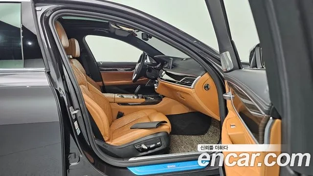 BMW 7 Series (G11) 2022 Черный из Кореи, фото 2