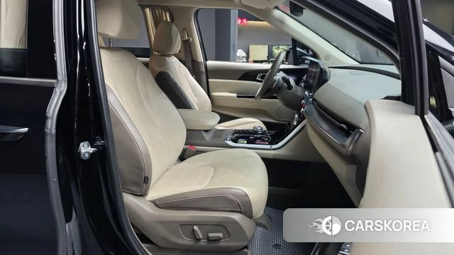 Kia Carnival 4th generation 2023 Черный из Кореи, фото 2