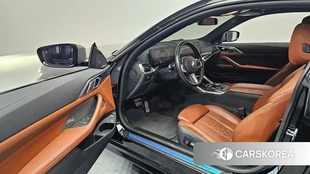 BMW 4 Series (G22) 2023 Черный из Кореи, фото 2