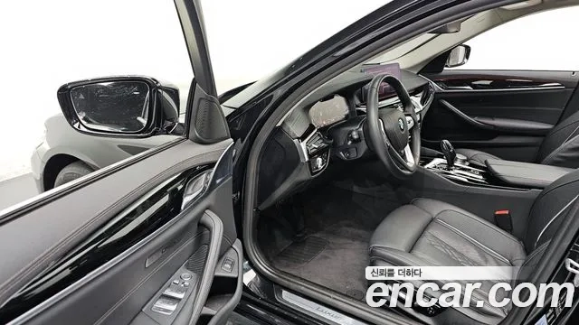 BMW 5 Series (G30) 2020 Черный из Кореи, фото 2