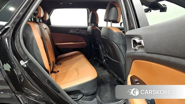 Kia Sportage 5th Generation Hybrid 2023 Черный из Кореи, фото 2