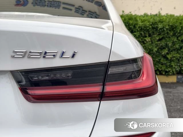 BMW 3 series 2022 Белый из Китая, фото 2