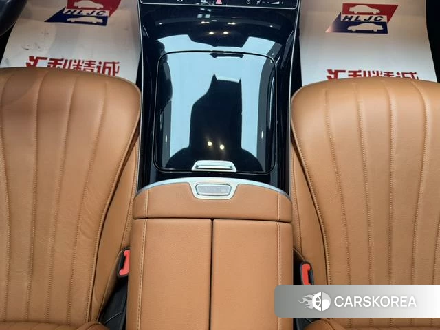 Mercedes-Benz S-class 2024 Черный из Китая, фото 2