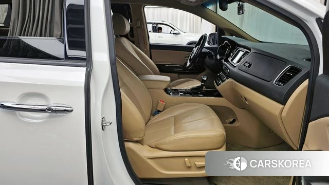 Kia The New Carnival 2018 Белый из Кореи, фото 2