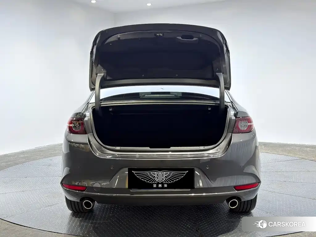 Mazda 3 2024 Silver/gray из Китая, фото 2
