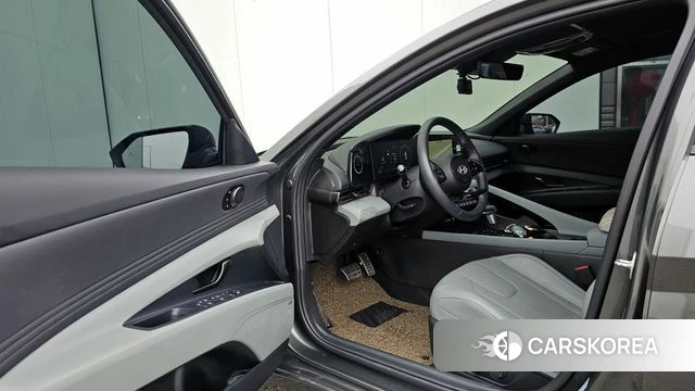 Hyundai The New Avante (CN7) 2023 Серый из Кореи, фото 2