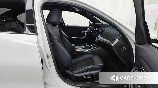 BMW 3 Series (G20) 2020 Белый из Кореи, фото 2