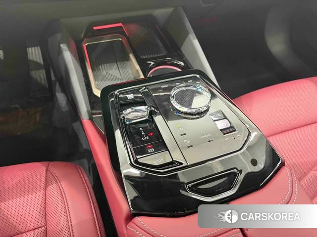 BMW 5 series 2025 Черный из Китая, фото 2