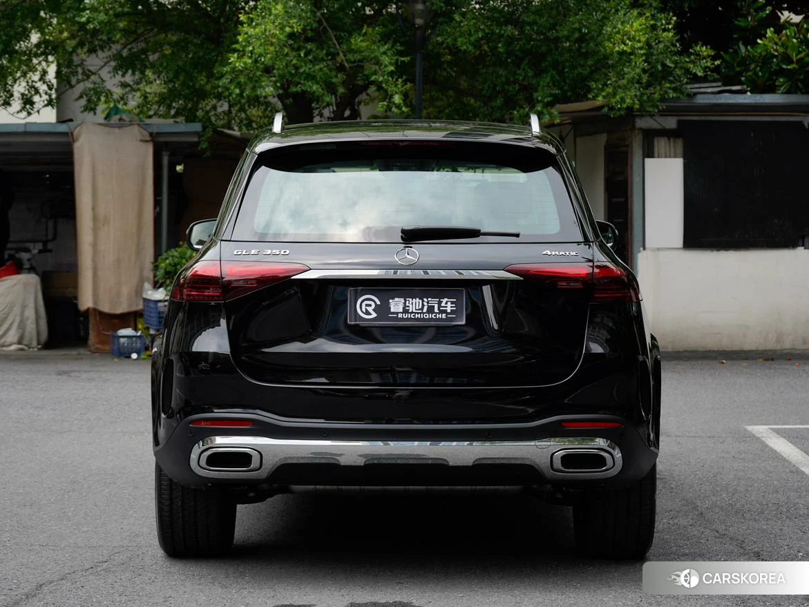 Mercedes-Benz GLE (import) 2024 Черный из Китая, фото 2