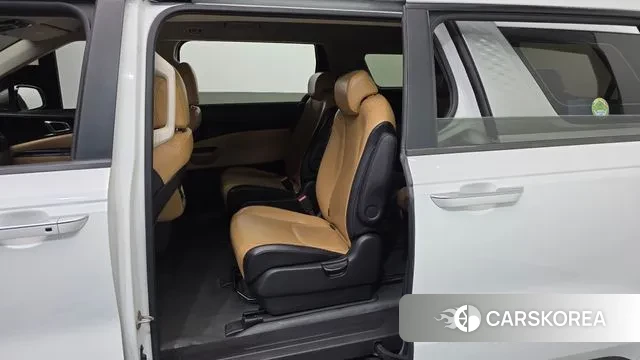 Kia Carnival 4th generation 2020 Белый из Кореи, фото 2