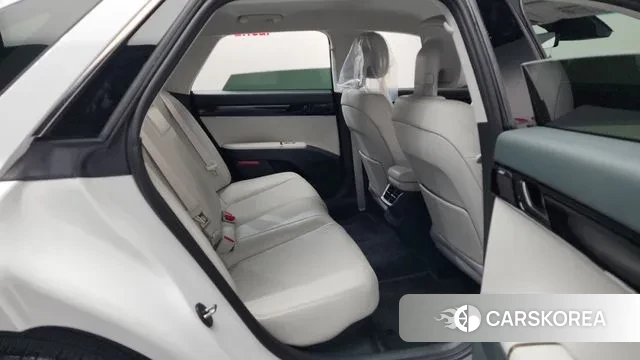 Hyundai Grandeur Hybrid (GN7) 2023 Белый из Кореи, фото 2