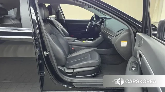 Hyundai Sonata Hybrid (DN8) 2022 Черный из Кореи, фото 2