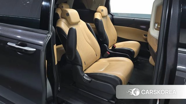 Kia Carnival 4th generation 2021 Серый из Кореи, фото 2