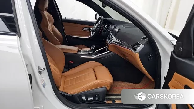 BMW 3 Series (G20) 2022 Белый из Кореи, фото 2