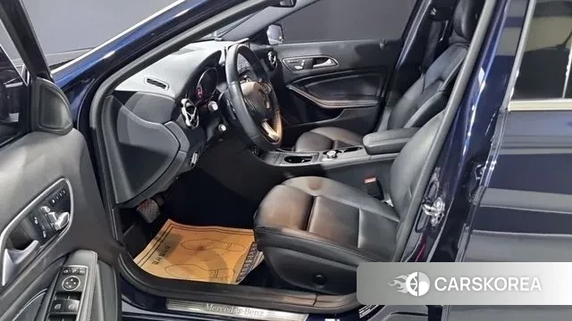 Mercedes-Benz GLA-Class X156 2018 Синий из Кореи, фото 2