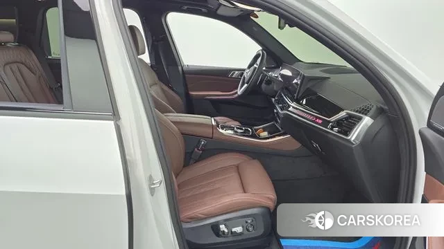 BMW X5 (G05) 2024 Белый из Кореи, фото 2