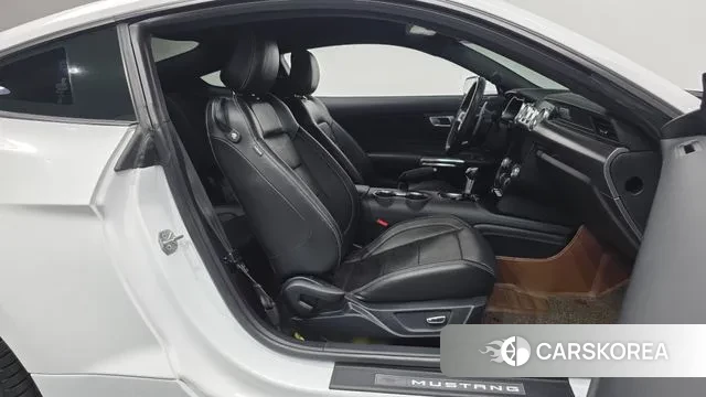 Ford Mustang 2018 Белый из Кореи, фото 2