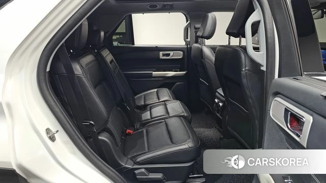 Ford Explorer 6th Generation 2021 Белый из Кореи, фото 2
