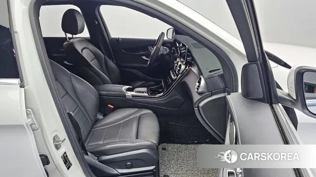 Mercedes-Benz GLC-Class X253 2020 Белый из Кореи, фото 2