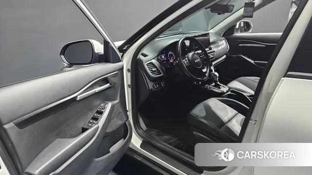 Kia Seltos 2021 Белый из Кореи, фото 2