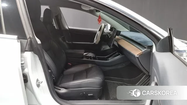 Tesla Model 3 2020 Белый из Кореи, фото 2