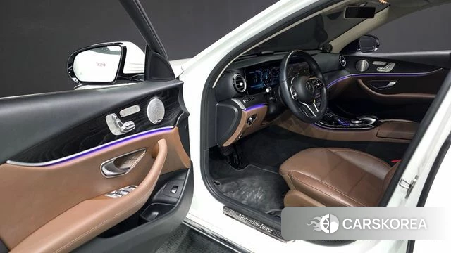 Mercedes-Benz E-Class W213 2019 Белый из Кореи, фото 2