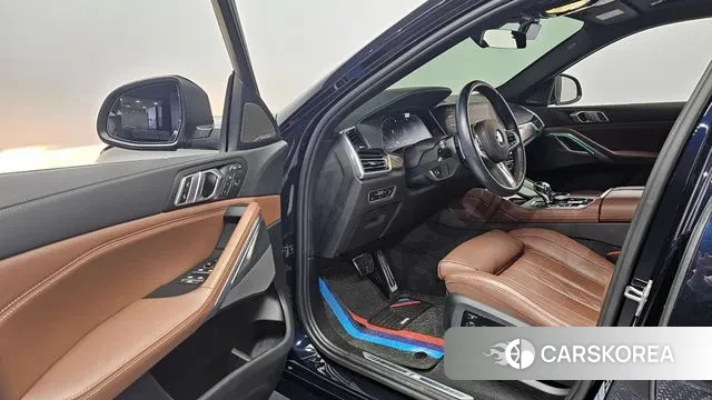 BMW X6 (G06) 2023 Черный из Кореи, фото 2