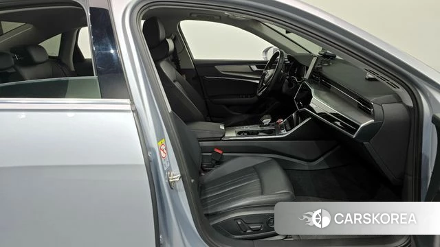 Audi A6 (C8) 2020 Серебряный из Кореи, фото 2