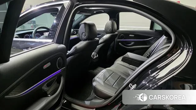 Mercedes-Benz E-Class W213 2022 Черный из Кореи, фото 2