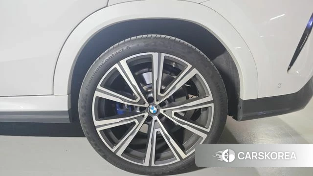 BMW X6 (G06) 2021 Белый из Кореи, фото 2