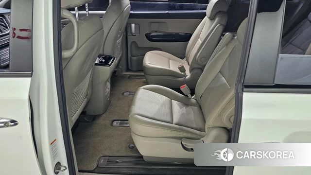 Kia The New Carnival 2019 Белый из Кореи, фото 2