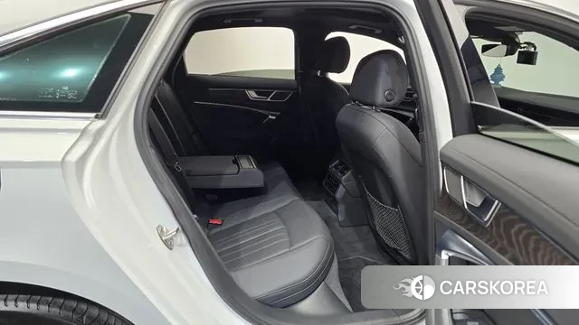 Audi A6 (C8) 2021 Белый из Кореи, фото 2