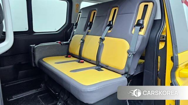 Hyundai Staria 2025 Желтый из Кореи, фото 2