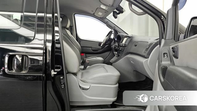 Hyundai The New Grand Starex 2019 Черный из Кореи, фото 2