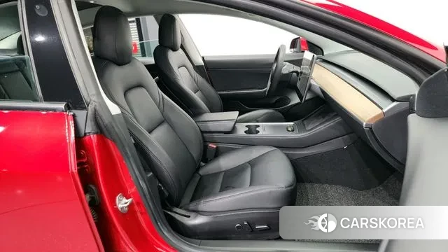 Tesla Model 3 2021 Красный из Кореи, фото 2