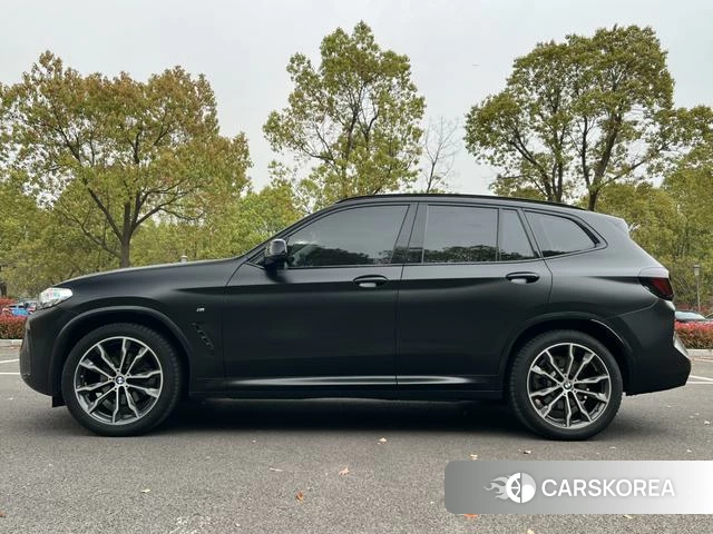 BMW X3 2022 Черный из Китая, фото 2