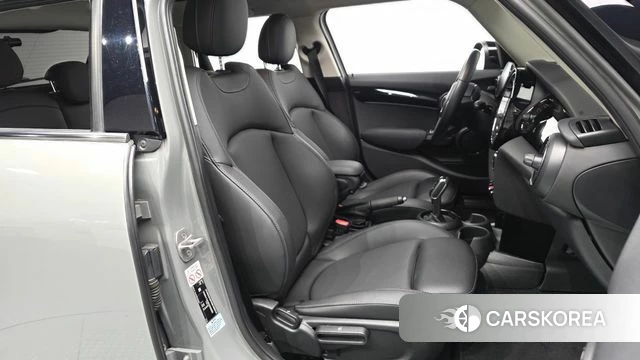 Mini Cooper 2021 Серый из Кореи, фото 2