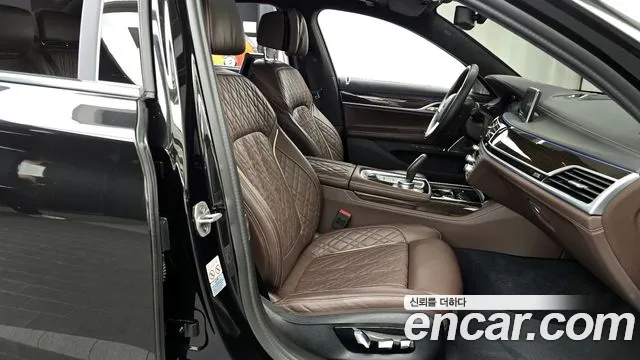 BMW 7 Series (G11) 2022 Черный из Кореи, фото 2