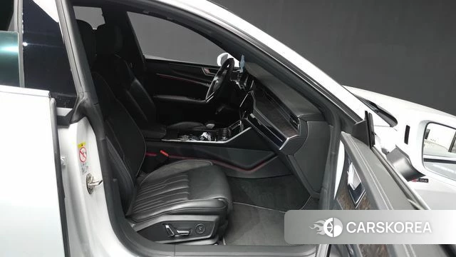 Audi A7 (4K) 2021 Белый из Кореи, фото 2