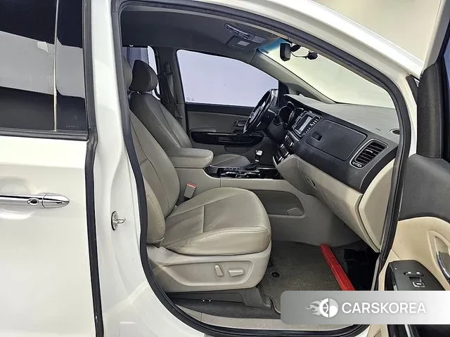 Kia The New Carnival 2020 Белый из Кореи, фото 2