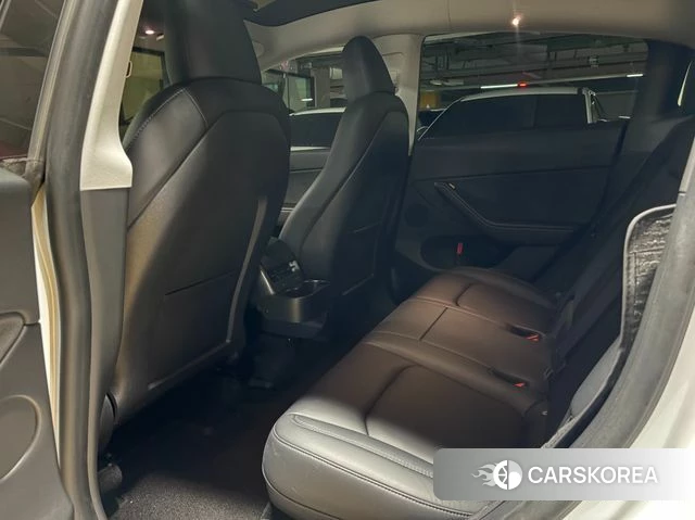 Tesla Model Y 2023 Белый из Кореи, фото 2