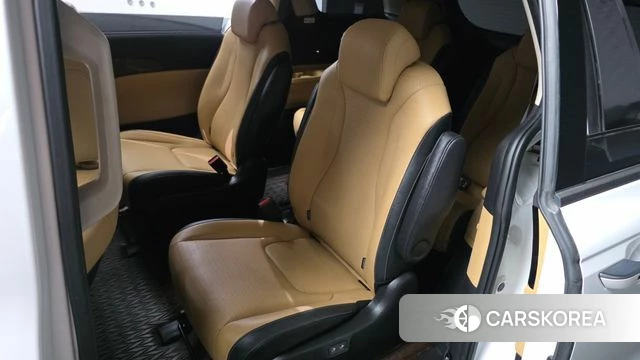 Kia Carnival 4th generation 2023 Белый из Кореи, фото 2