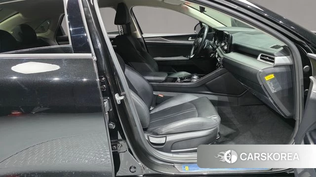 Kia K5 3rd generation 2023 Черный из Кореи, фото 2