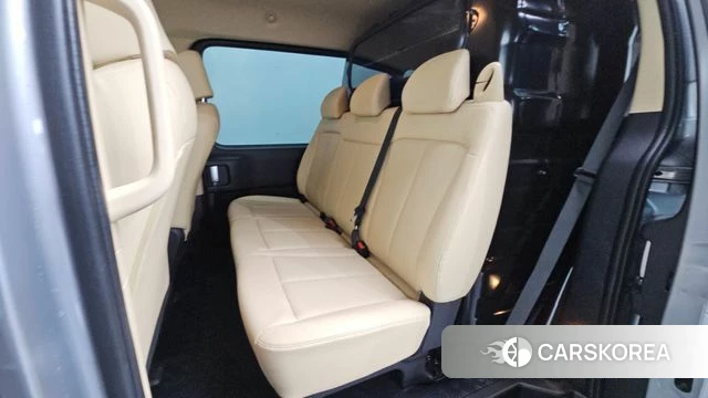 Hyundai Staria 2022 Серебристо-серый из Кореи, фото 2