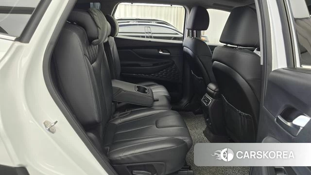 Hyundai The New Santa Fe 2023 Белый из Кореи, фото 2