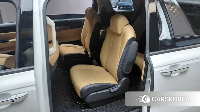 Kia Carnival 4th generation 2023 Белый из Кореи, фото 2